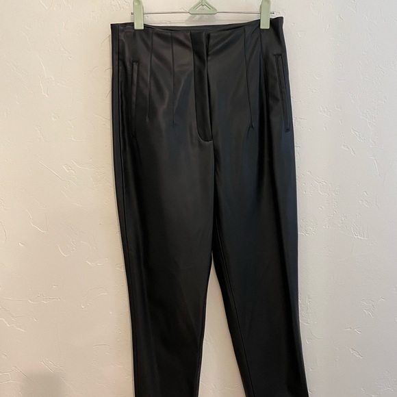 Zara high waisted leather pants - size medium - Picture 4 of 4